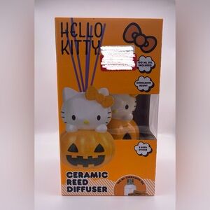 NWT Hello Kitty Halloween pumpkin Ceramic Reed Diffuser Cinnamon Collectible